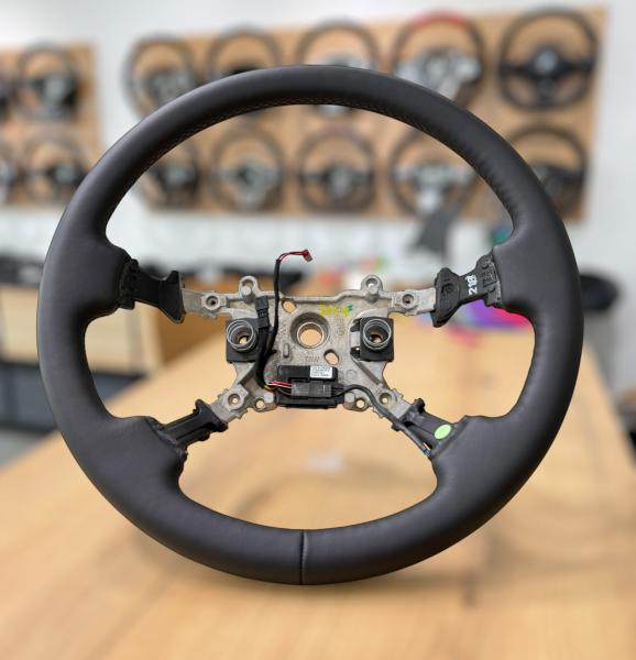 Land Rover Range Discovery III 3 4 Vogue Lenkrad neu beziehen